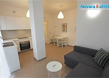 Bilocale arredato con box - Centro