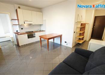 Bilocale arredato con box auto - Porta Mortara