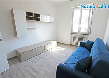 2 locali arredato con box - Santa Rita